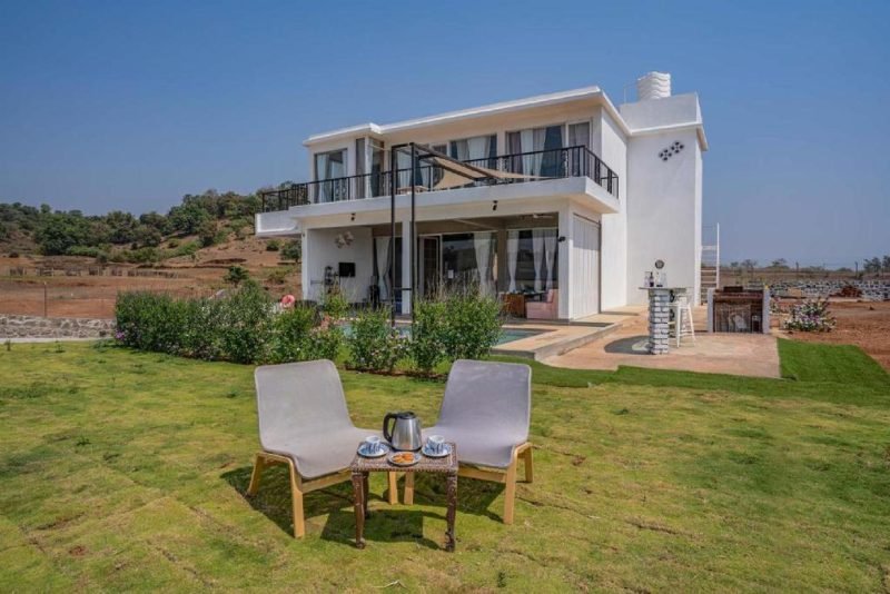 4.5 Arch — private villa in Khopoli